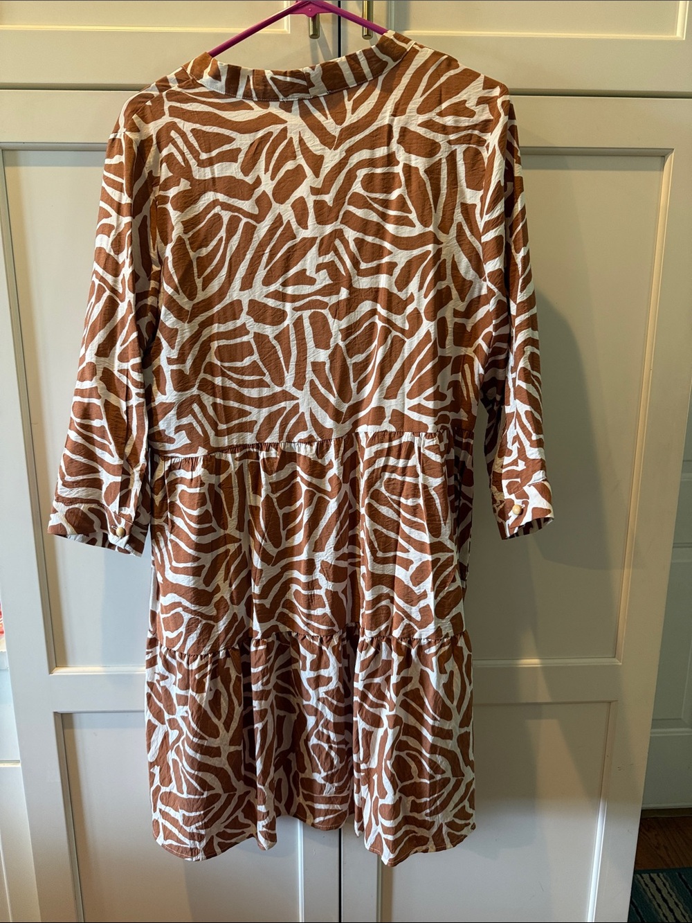 Rachel Zoe Brown and White animal print Tiered V-Neck Dress large - Picture 4 of 9